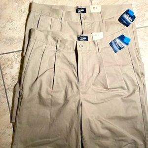 NWT 2 pair  Austin Men's Khaki Shorts (34)